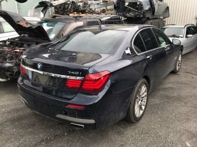 BMW 7 Series (2014)