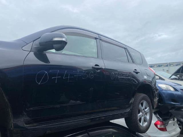 Toyota Vanguard (2008)