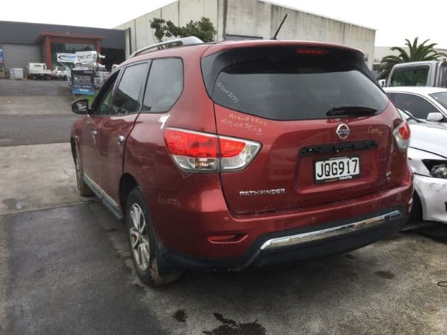 Nissan Pathfinder (2016)
