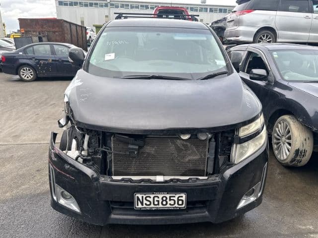 Nissan Elgrand (2013)