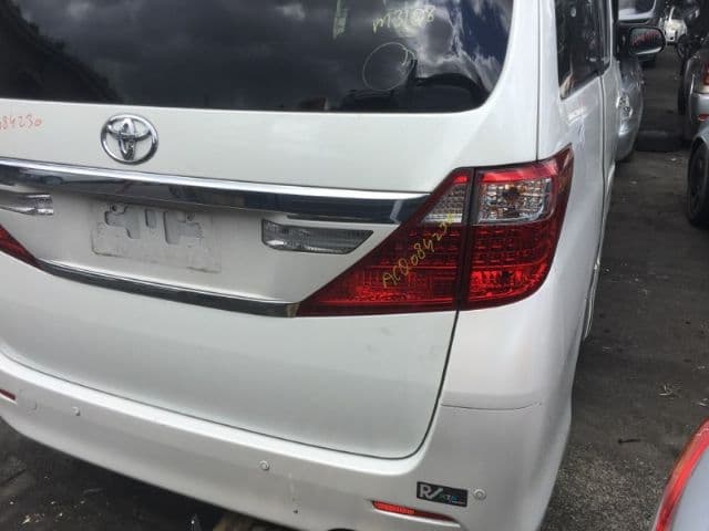 Toyota Alphard (2012)