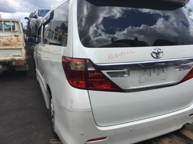 Toyota Alphard (2012)