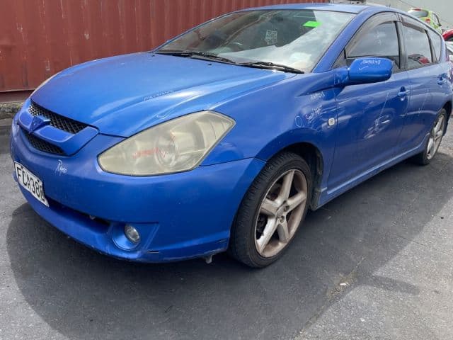 Toyota Caldina (2004)