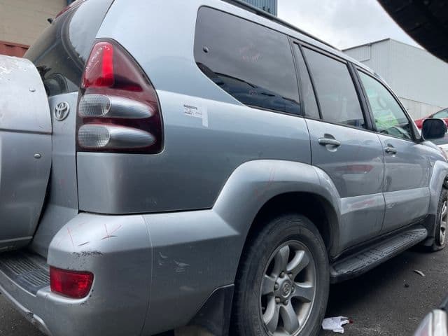 Toyota Prado (2005)