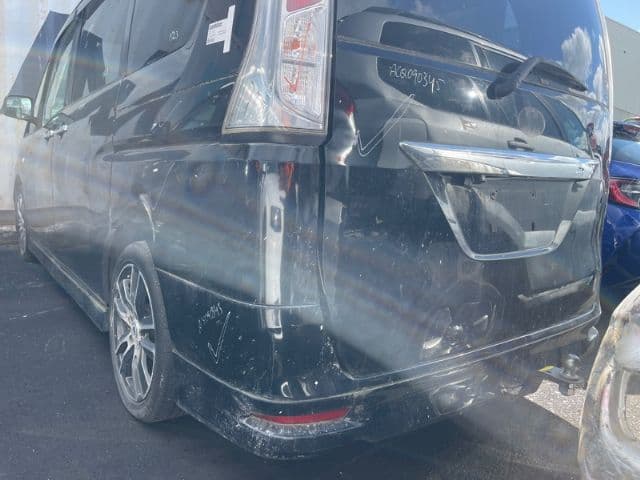 Nissan Serena (2011)