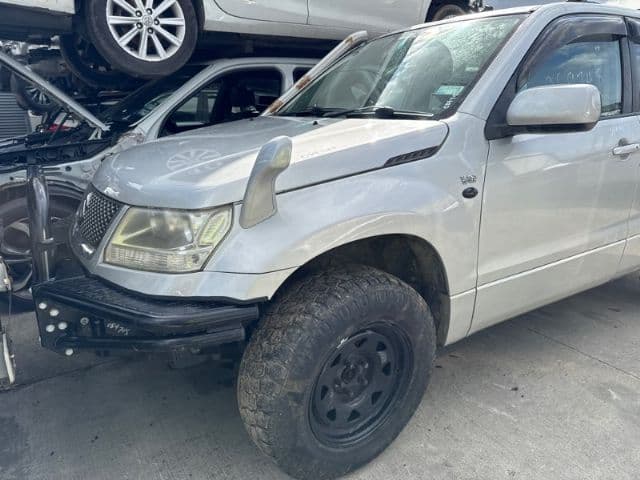 Wrecking Escudo Parts
