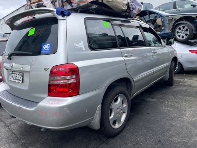 Toyota Kluger (2001)