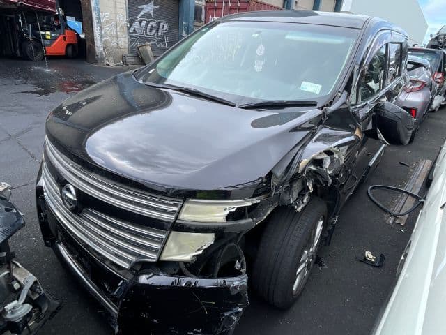 Nissan Elgrand (2011)