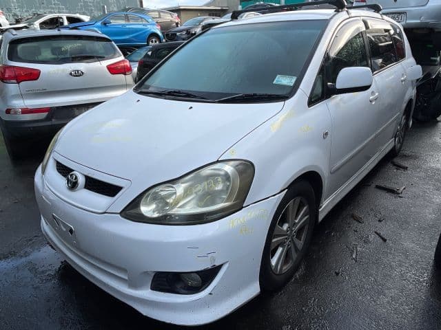 Toyota Ipsum (2004)