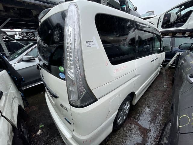 Nissan Serena (2013)