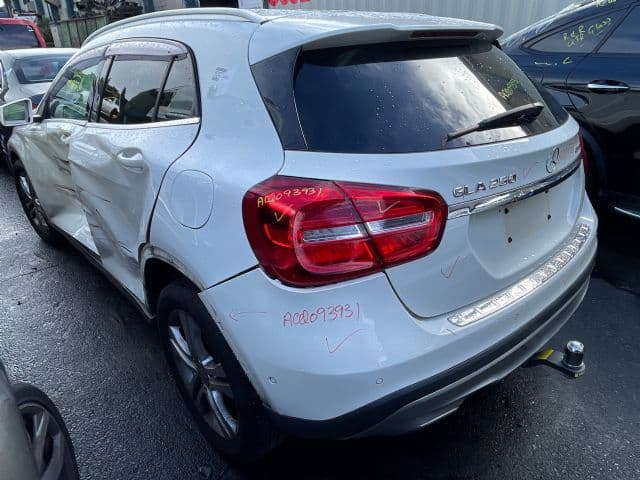 Mercedes-Benz GLA250 (2014)