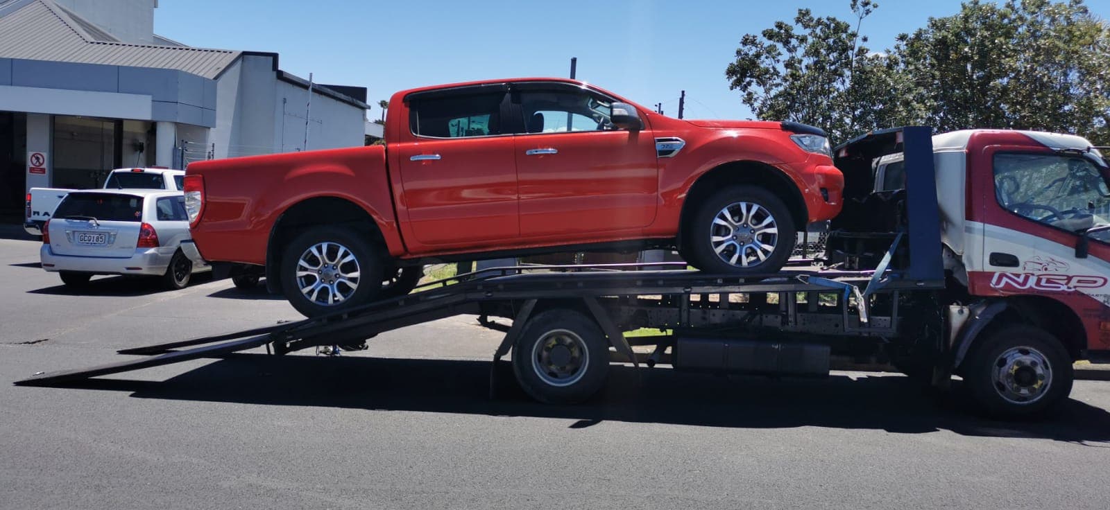car wreckers hamilton