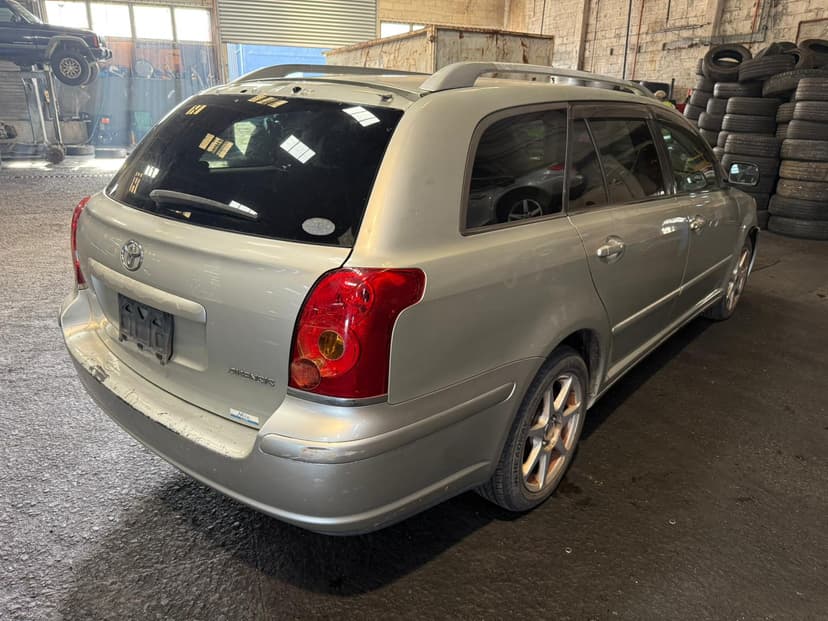 Toyota Avensis 2004