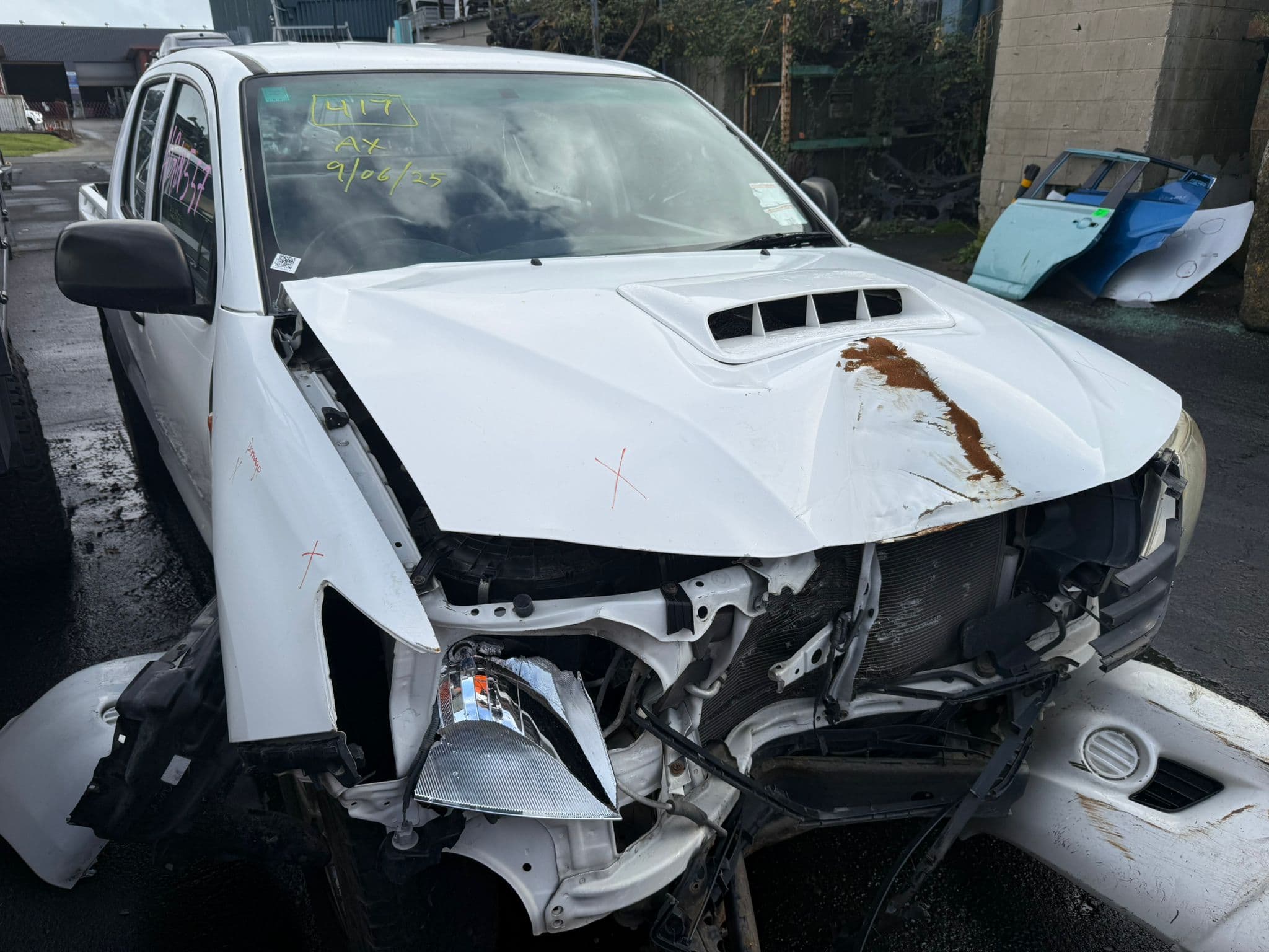 2014 TOYOTA HILUX