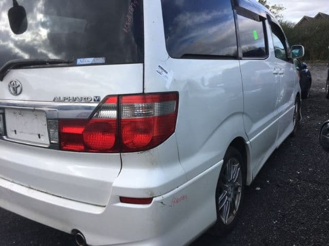 Toyota Alphard, ANH10 2002-2008
