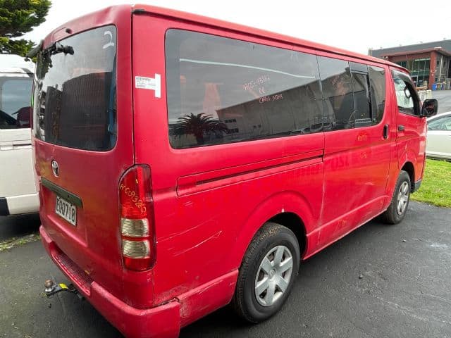 Toyota Hiace, TRH200