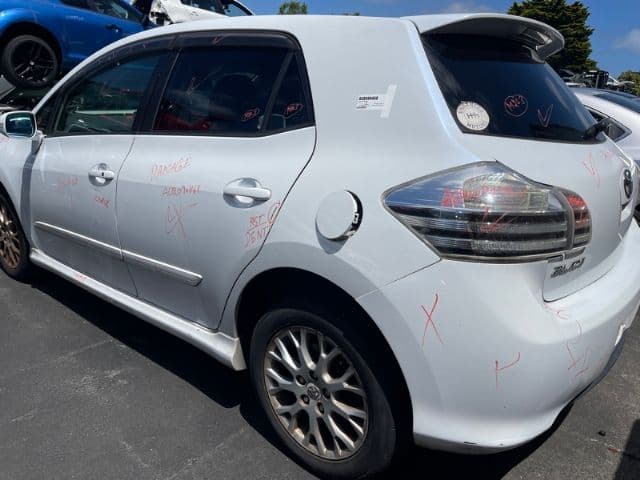 Toyota Blade, AZE156