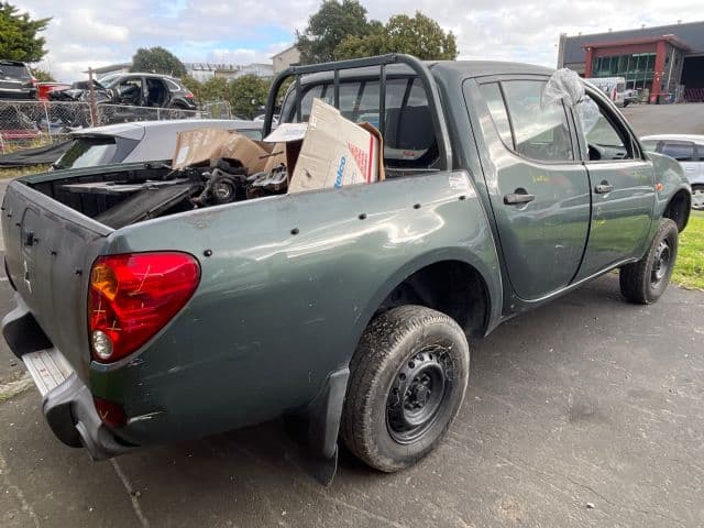 Mitsubishi Triton, Fourth Gen 2005-2015