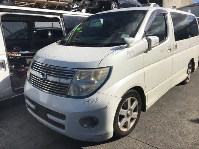 Nissan Elgrand, E51 06/02-05/10