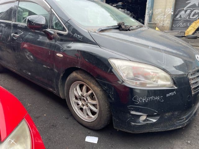 Toyota Mark X Zio, GGA10 2007-2013