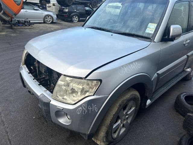 Mitsubishi Pajero, V25W