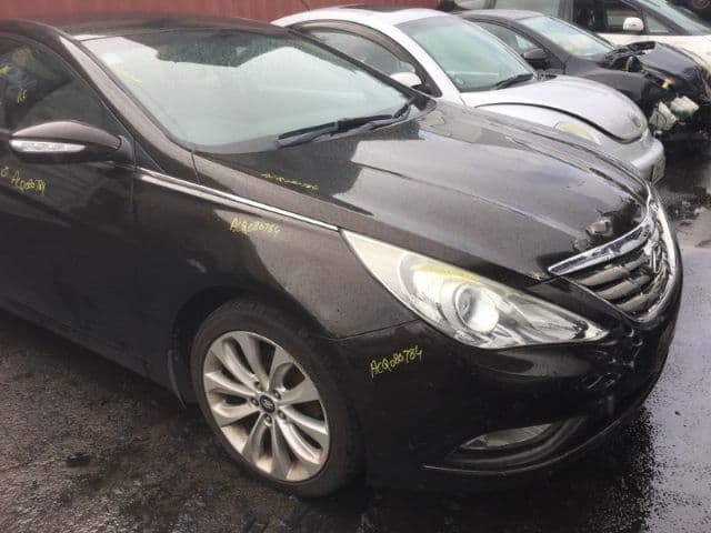 Hyundai i45 wreckers
