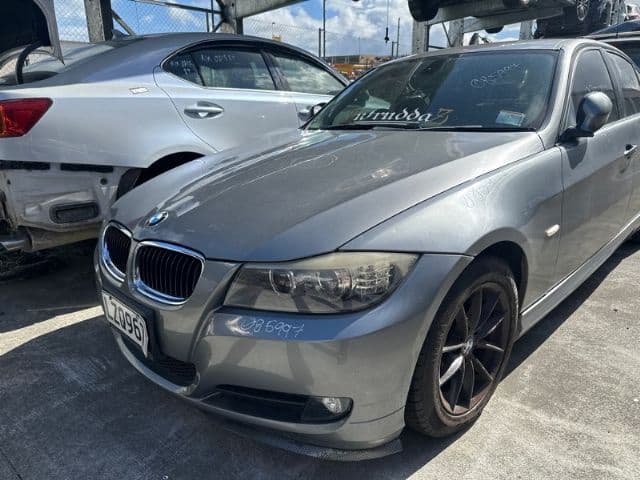 BMW 320i (2010)