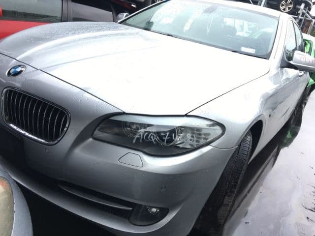 BMW 528i (2010)