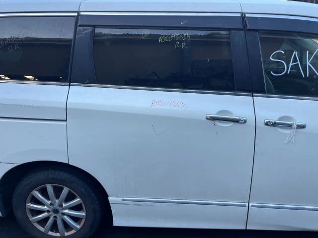 Nissan Elgrand (2012)