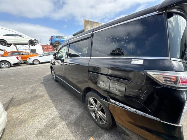 Nissan Elgrand (2012)