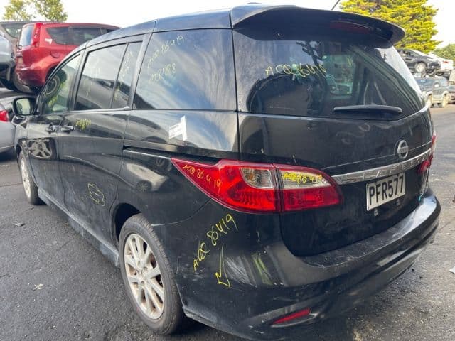 Nissan Lafesta (2012)