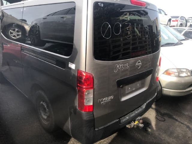 Nissan Caravan Homy (2013)