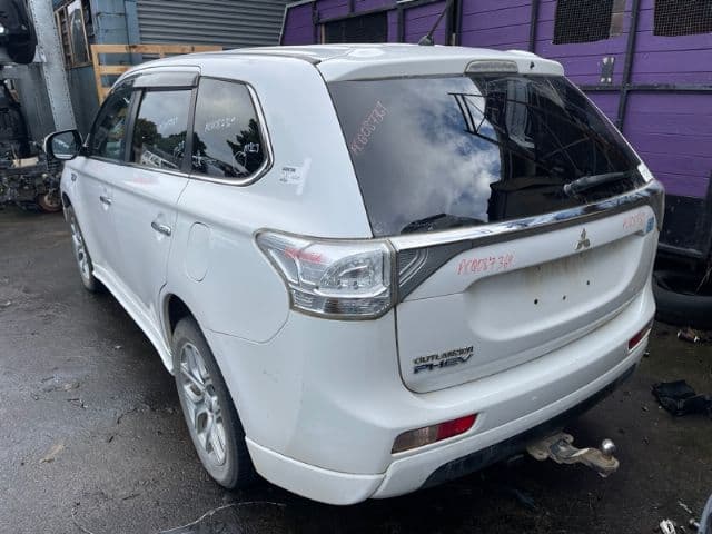 Mitsubishi Outlander (2013)