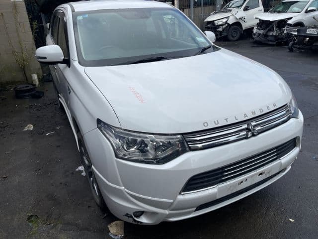 Mitsubishi Outlander (2013)