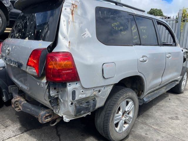 Toyota Landcruiser200 (2014)