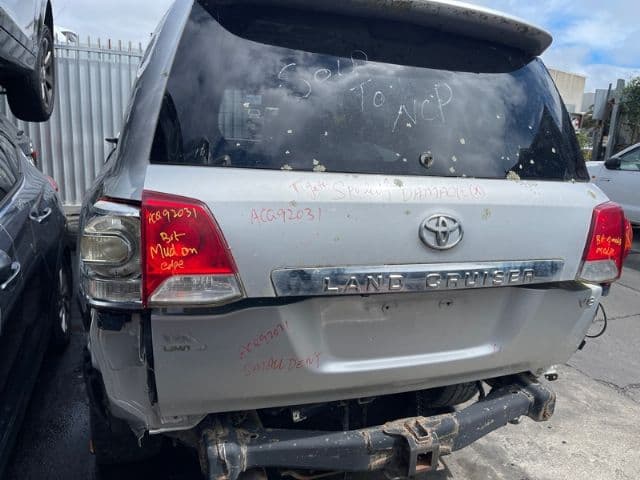 Toyota Landcruiser200 (2014)