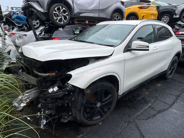 Mercedes-Benz GLA250 (2014)