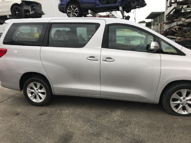 Toyota Alphard (2014)