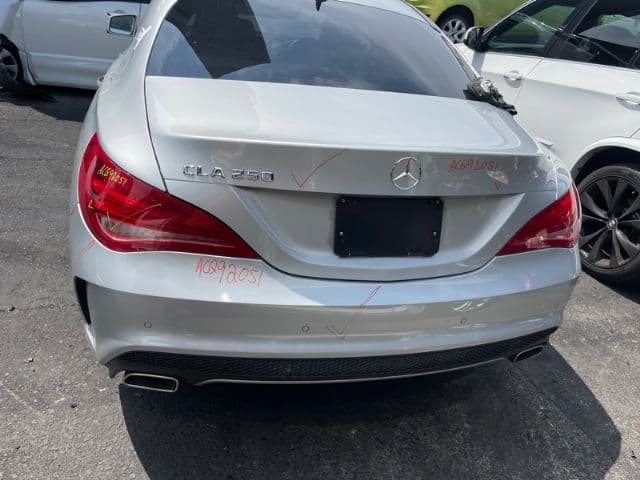 Mercedes-Benz CLA (2015)