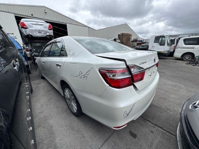 Toyota Camry (2016)