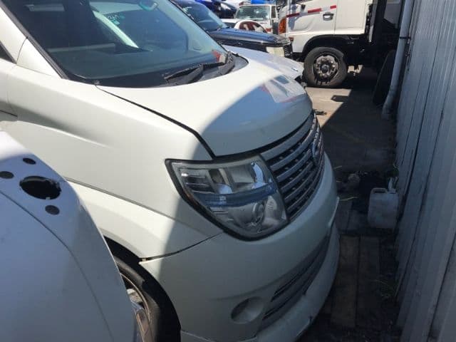 Nissan Elgrand, E51 06/02-05/10