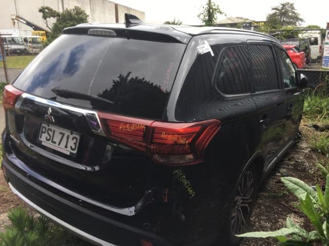 Mitsubishi Outlander (2017)