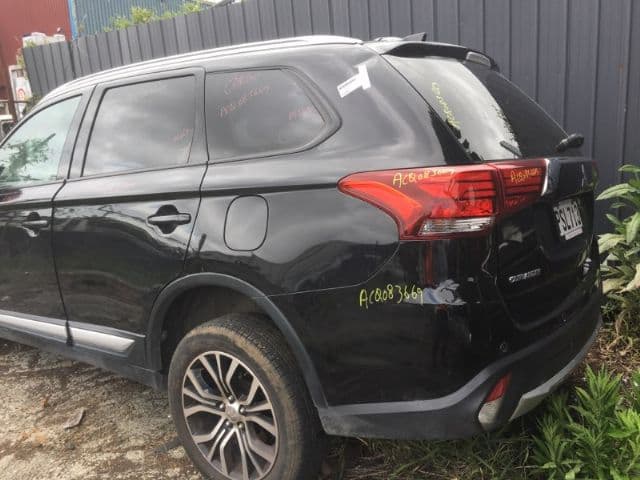 Mitsubishi Outlander (2017)