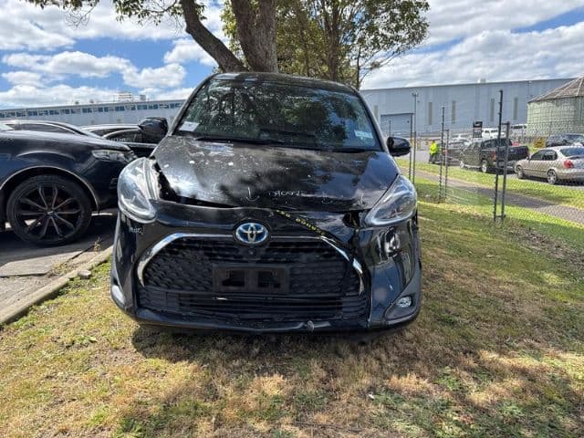 Toyota Sienta Wreckers