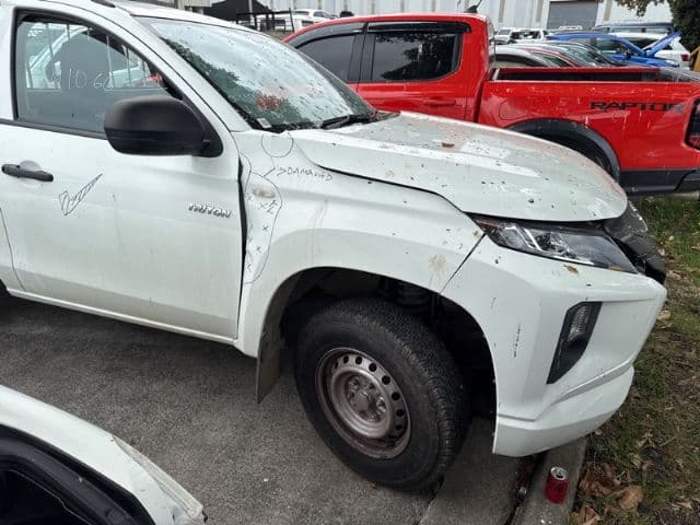 Mitsubishi Triton (2021)