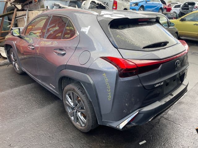 Lexus UX (2021)