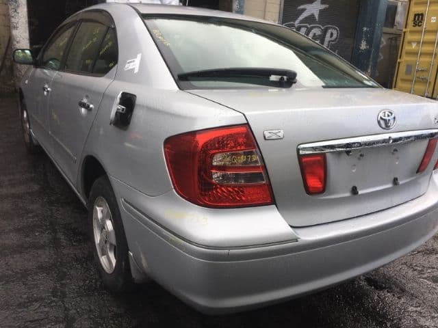 Toyota Premio, ZZT240 2004-2007