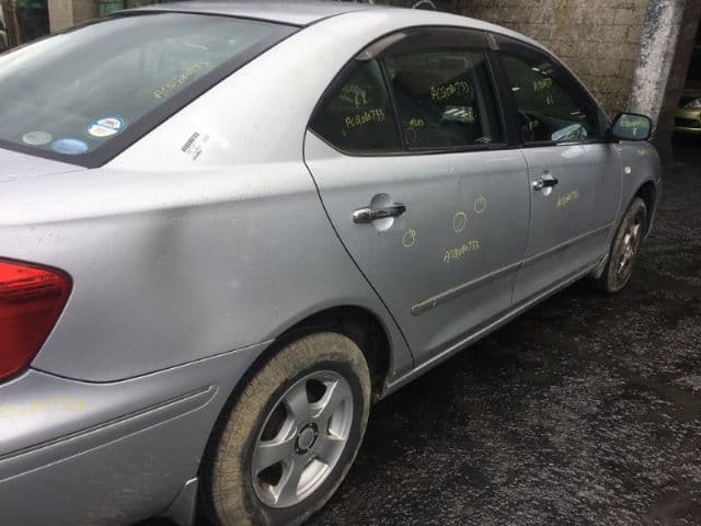 Toyota Premio, ZZT240 2004-2007