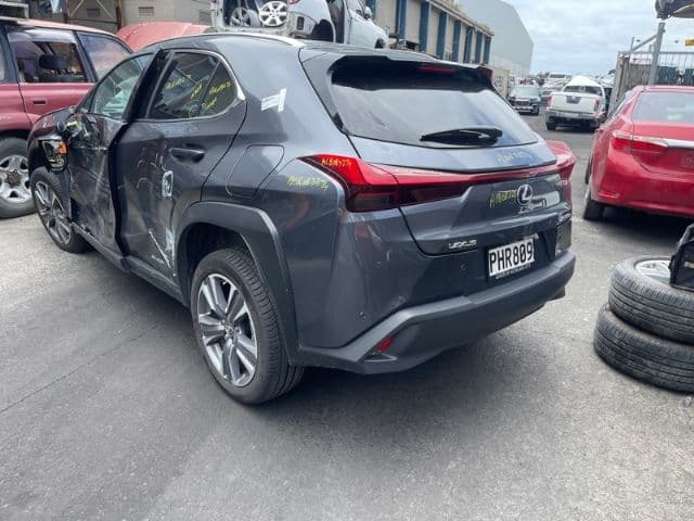 Lexus UX (2022)