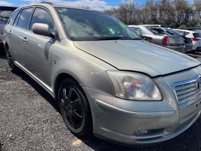 Toyota Avensis, AZT250